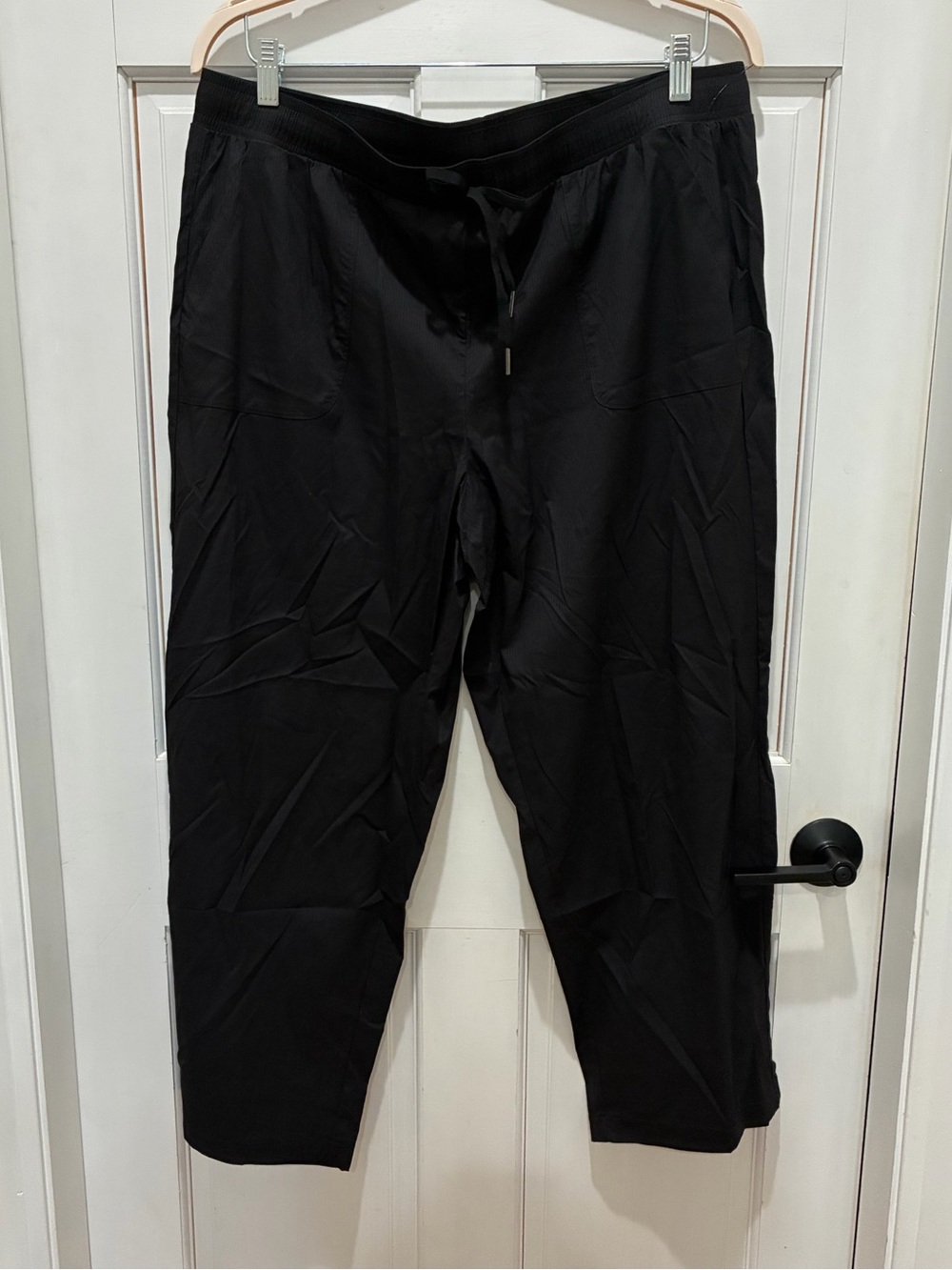 Athletic pants